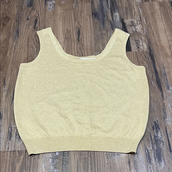 St. John Metallic Gold Shimmer Sleeveless Tank Women’s Camisole Blouse Top Shirt - Picture 2 of 10